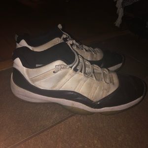Jordan Concord 11s size 12